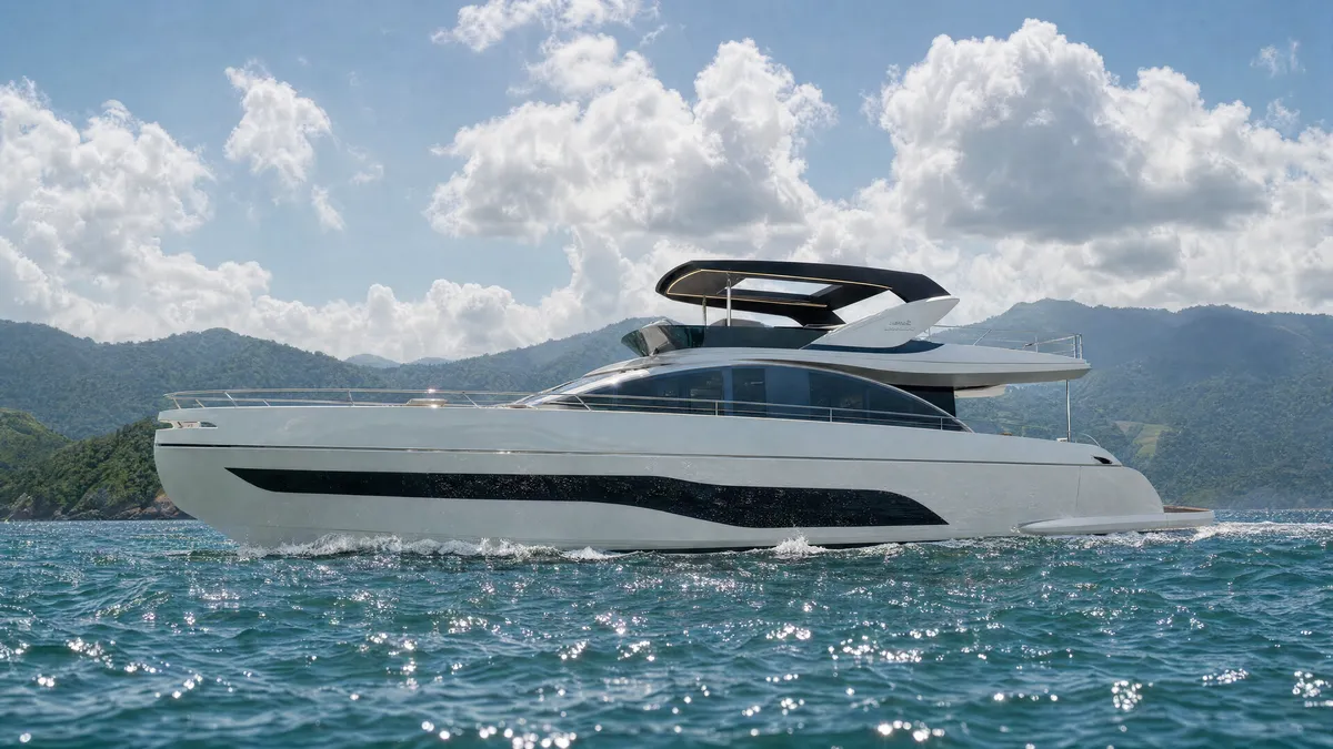 Intermarine 25M — Exterior (1 de 3)