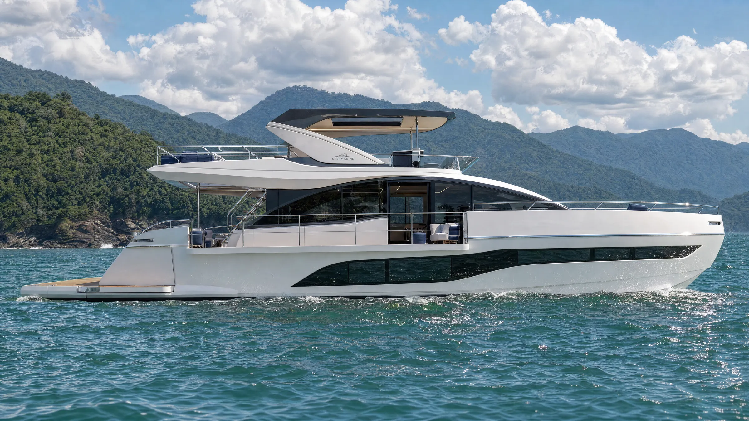 Intermarine 25M